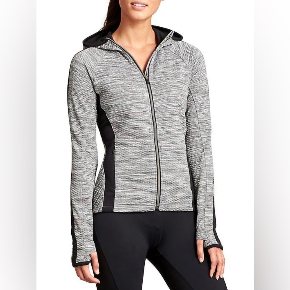 Athlete Snowscape Jacket
Size S